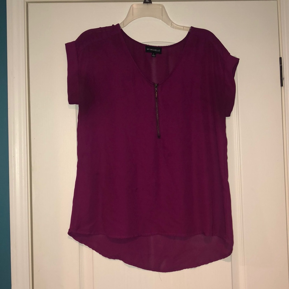 Beautiful wine scoop neck cap sleeve blouse